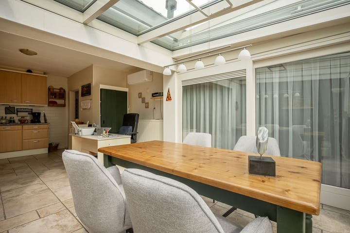 Photo 18 of Titus Brandsmastraat 10