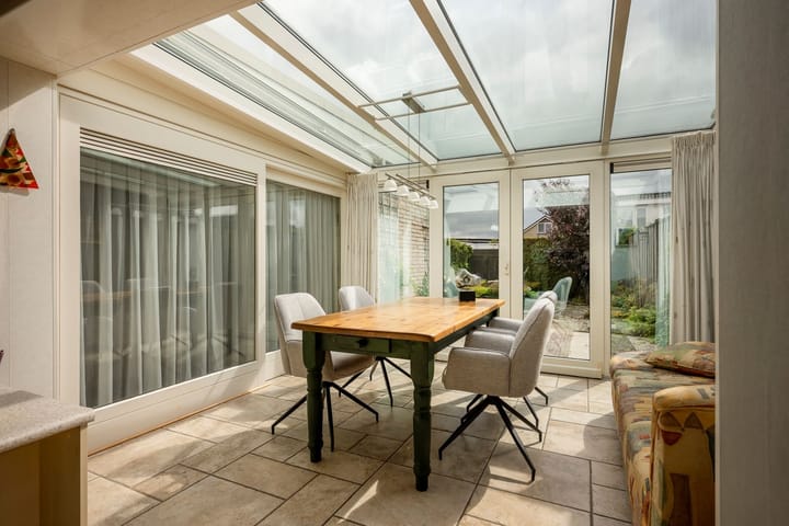 Photo 19 of Titus Brandsmastraat 10