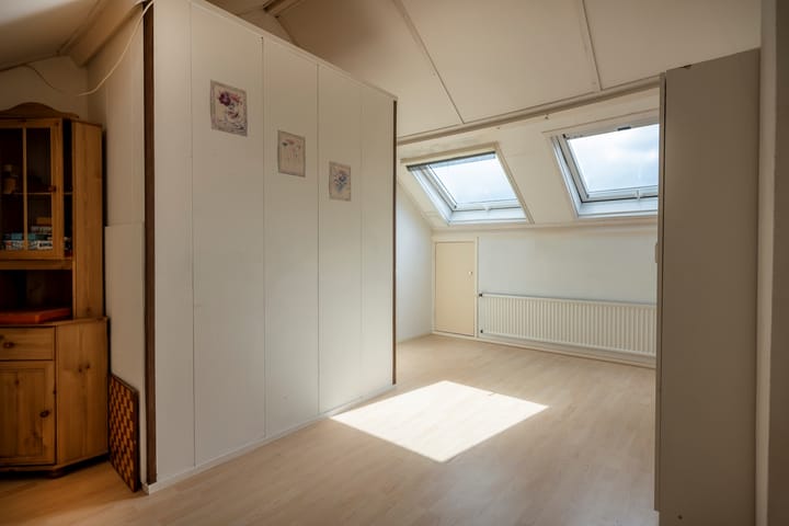 Photo 33 of Titus Brandsmastraat 10