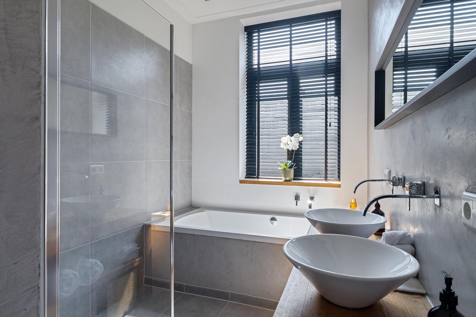 Foto 15 van Admiraal De Ruijterweg 281-2