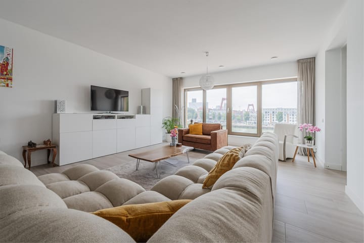 Foto 6 van Nassaukade 20-P