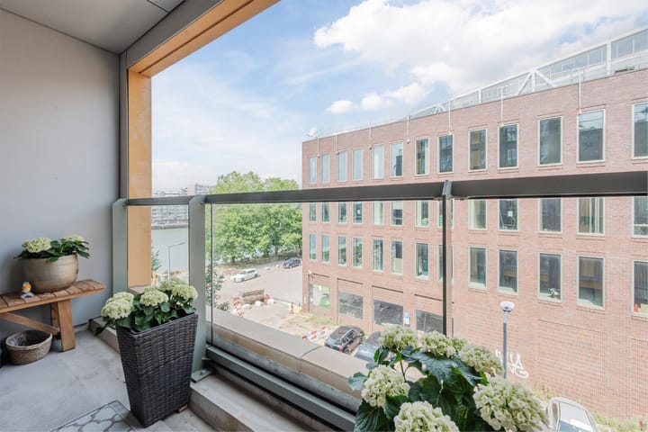 Foto 41 van Nassaukade 20-P