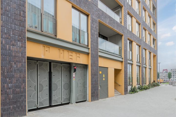 Foto 47 van Nassaukade 20-P