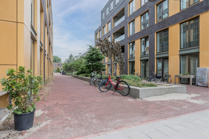 Foto 48 van Nassaukade 20-P