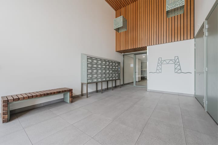 Foto 52 van Nassaukade 20-P