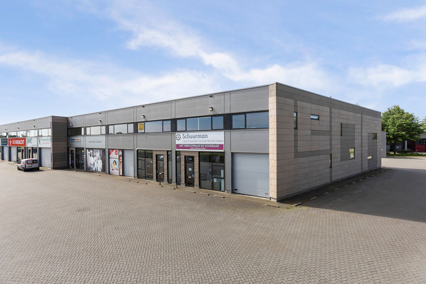 View photo 1 of Laan van de Leeuw 14