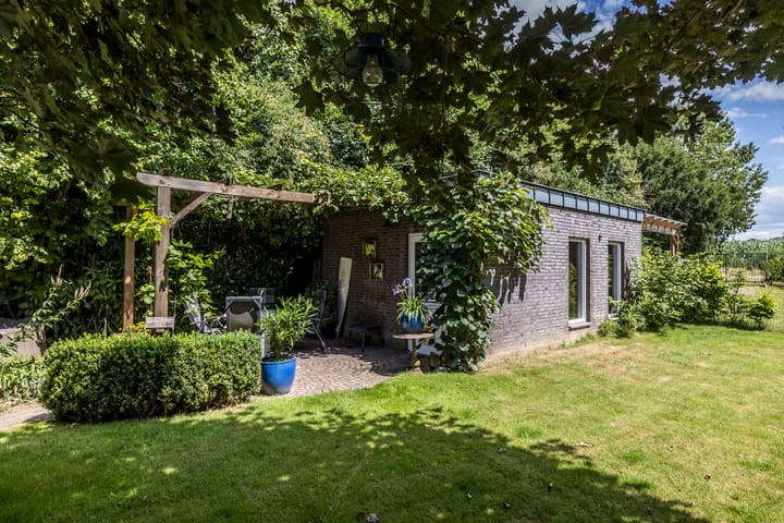 Foto 28 van Hoofdstraat 2