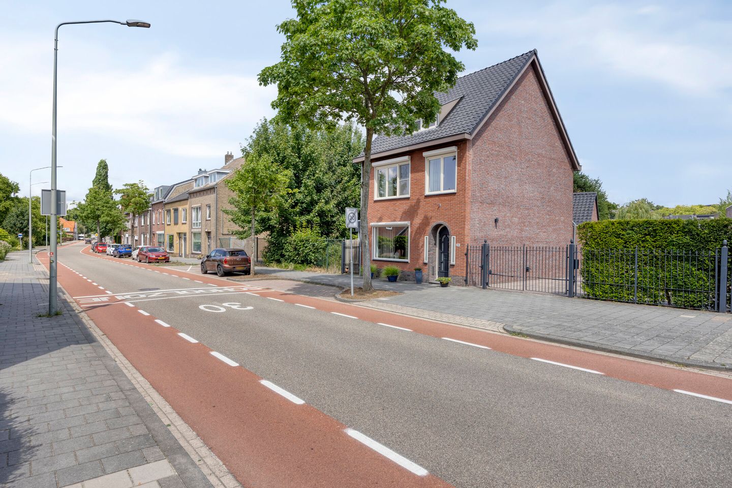 Foto 44 van Benzenraderweg 291