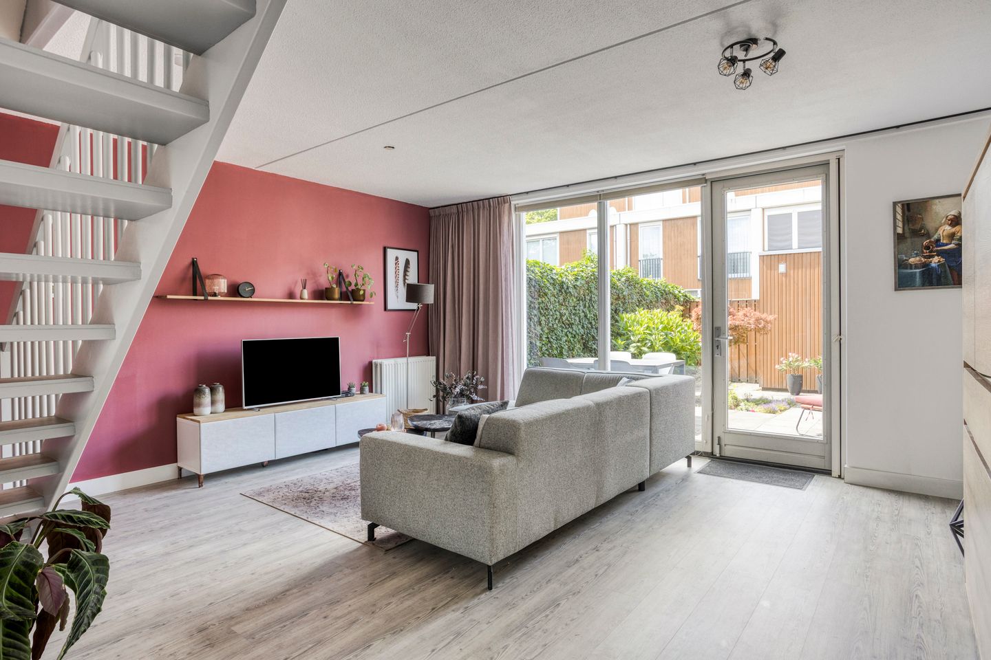 Photo 10 of Mokmerstraat 15