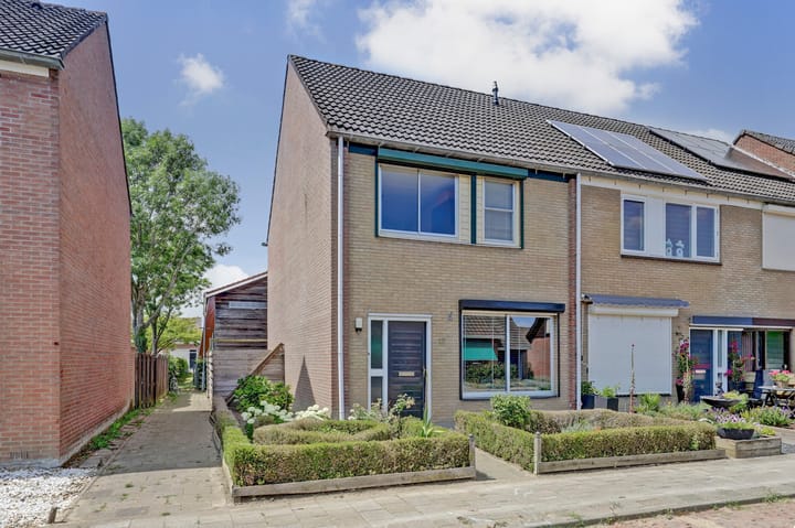 Photo 2 of Prinses Wilhelminastraat 15