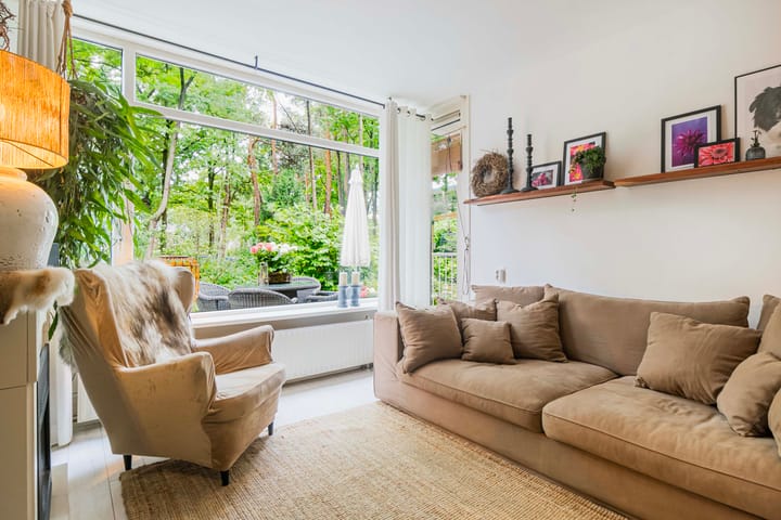 Photo 4 of Anna van Burenlaan 108