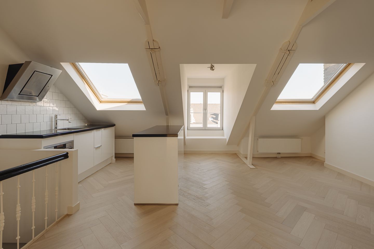 Foto 1 van Wijttenbachstraat 42-F