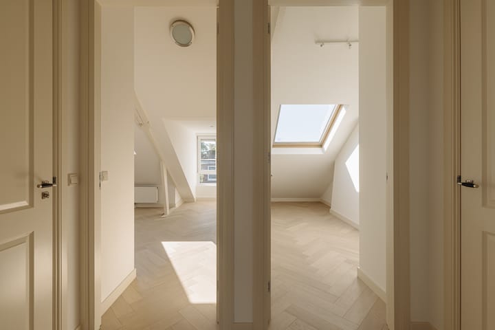 Photo 13 of Wijttenbachstraat 42-F