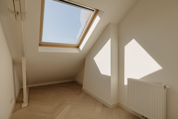 Photo 17 of Wijttenbachstraat 42-F