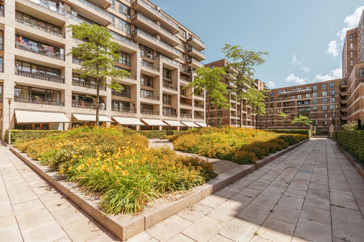 Photo 32 of Andreasplein 52