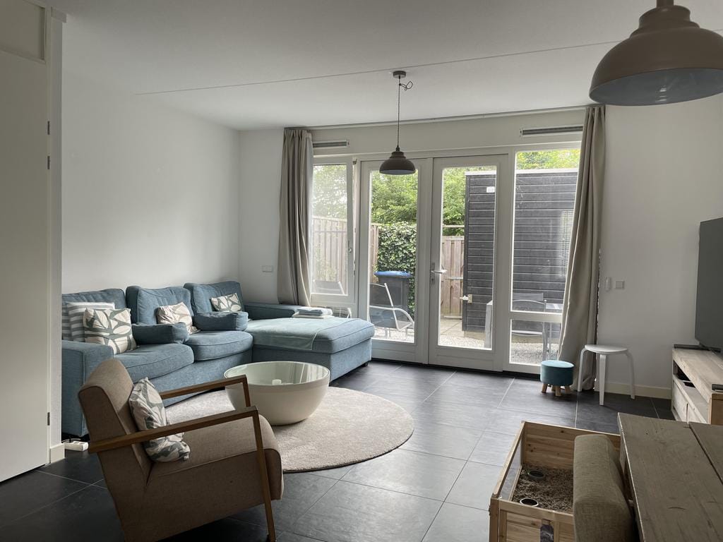 Photo 2 of Buitenom 7