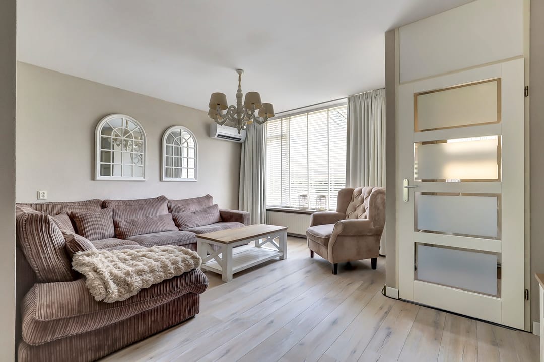 Foto 2 van Minerva 19