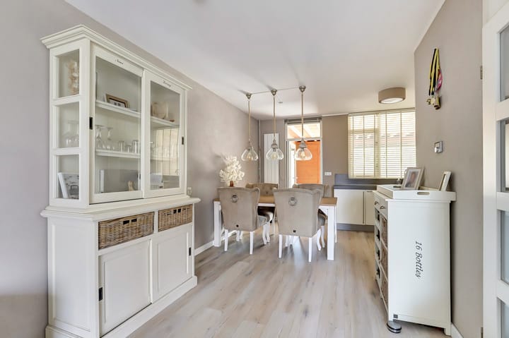 Photo 15 of Minerva 19