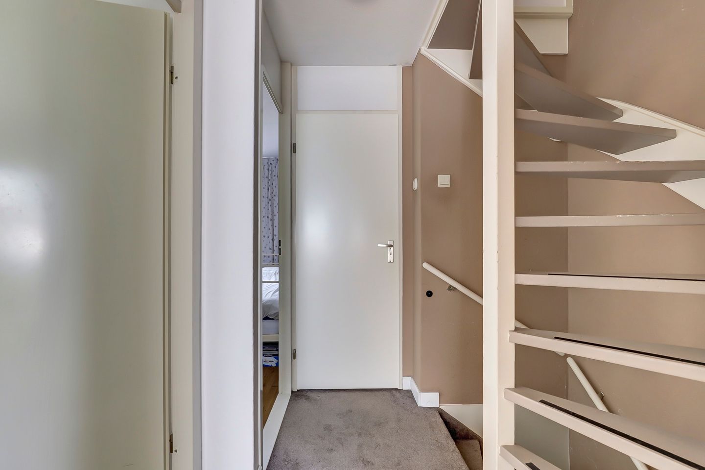 Foto 19 van Minerva 19