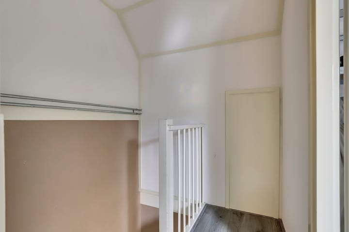 Photo 29 of Minerva 19