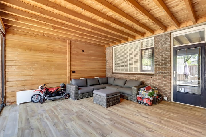 Photo 33 of Minerva 19