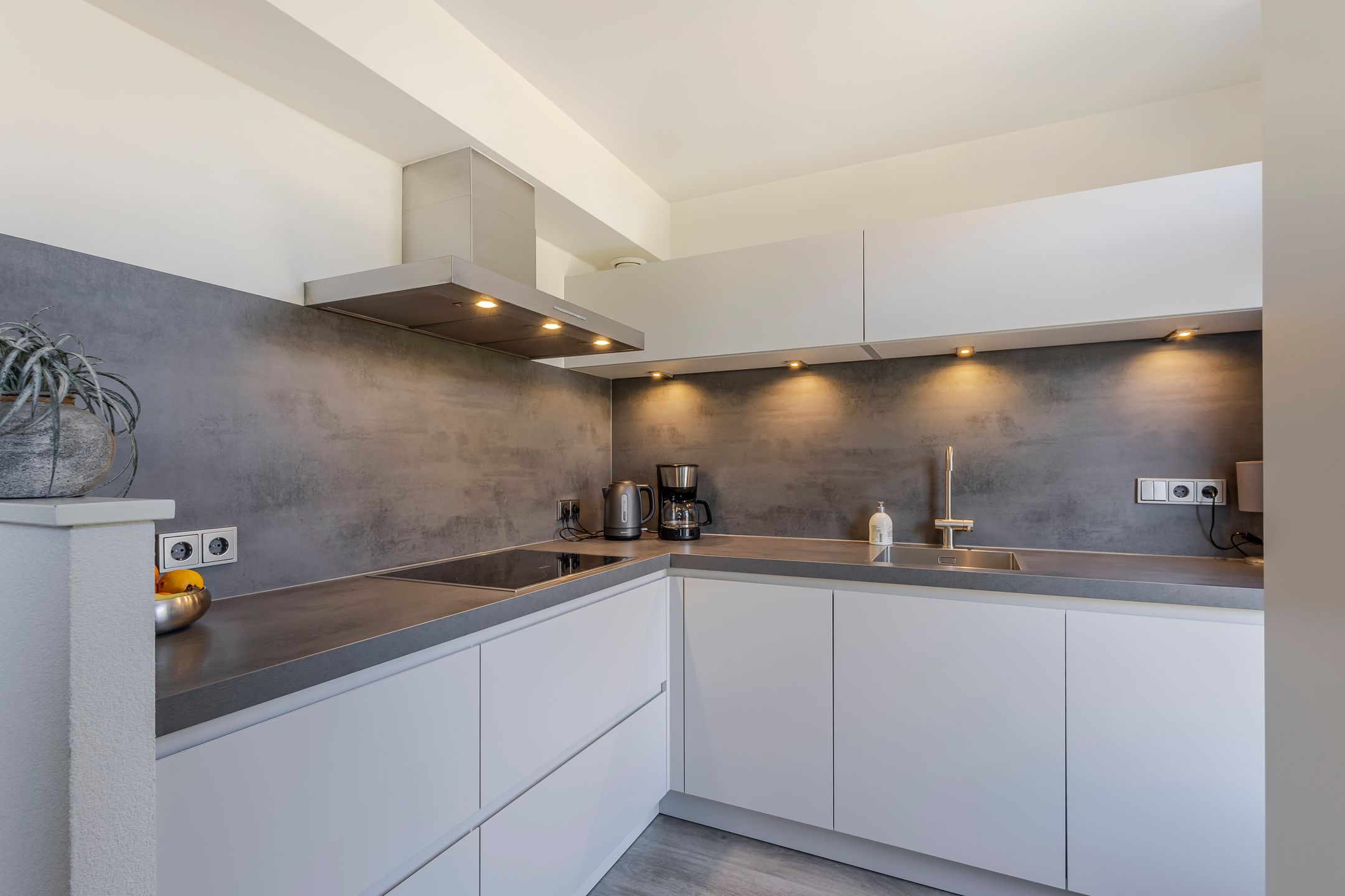 Photo 3 of Van Asperenstraat 9