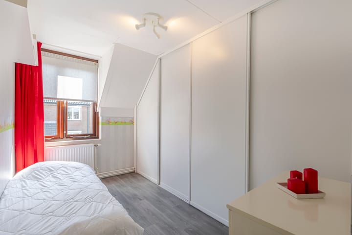 Foto 18 van Van Asperenstraat 9