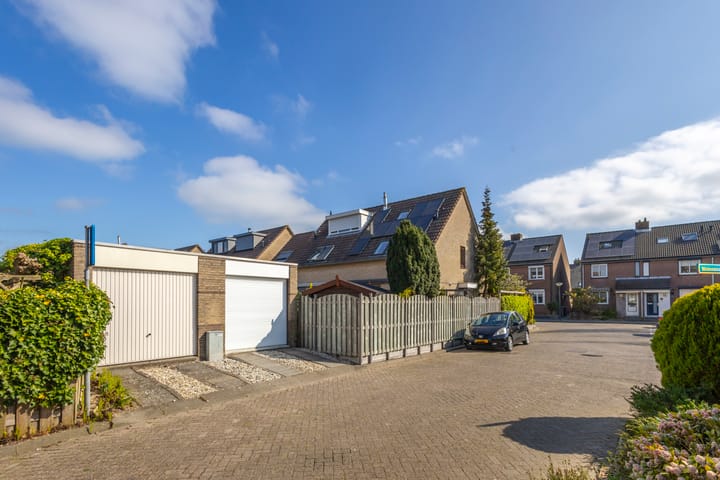 Foto 32 van Van Asperenstraat 9