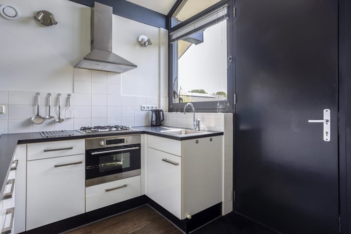 Foto 7 van Jongebuorren 46