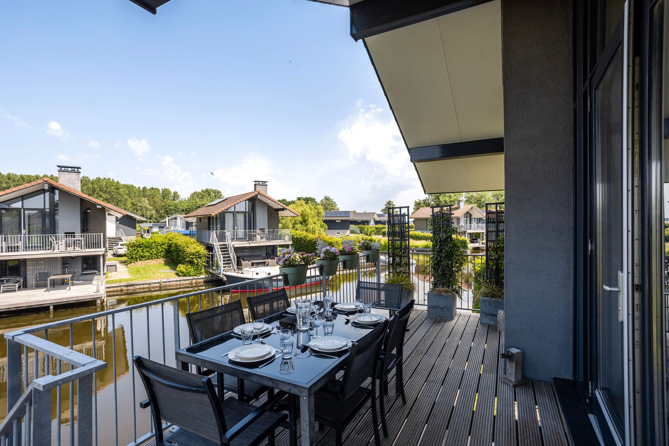 Foto 30 van Jongebuorren 46