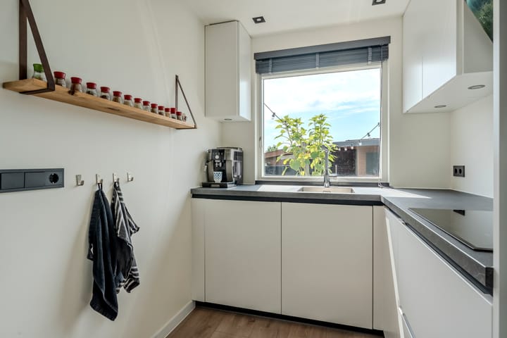 Foto 22 van Emmakade 66