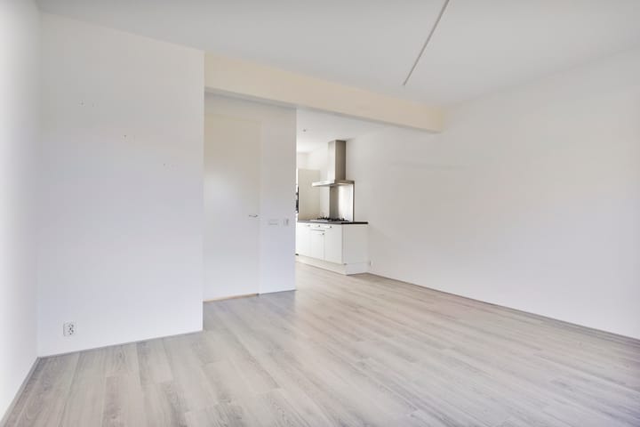 Foto 9 van Van Eyckstraat 47