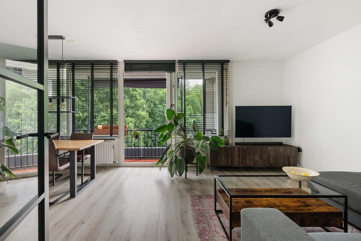 Foto 3 van Louvre 170