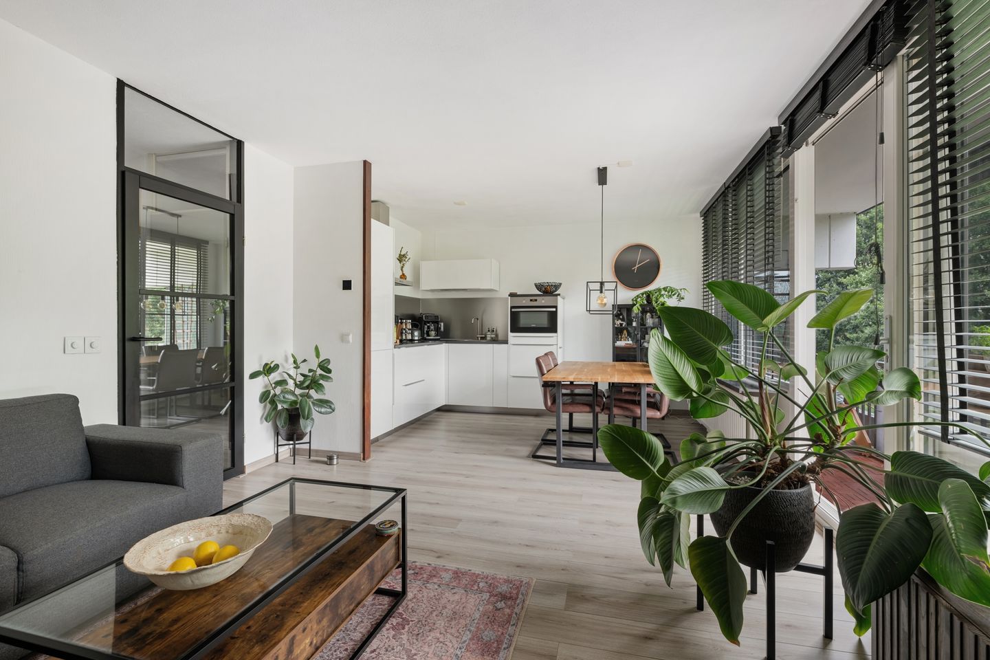 Foto 4 van Louvre 170