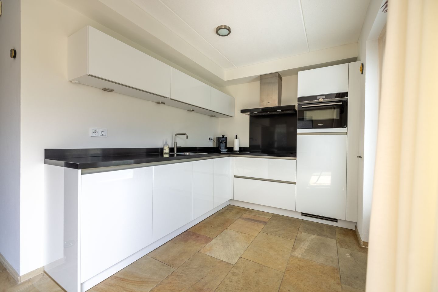 Photo 14 of Hof van Avignon 7