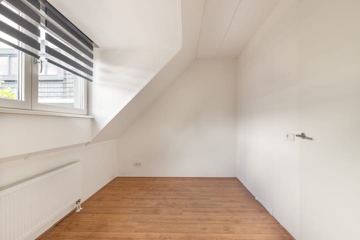 Foto 18 van Buurtweg 18-E