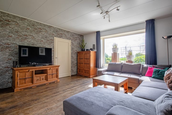 Photo 5 of Postweg 211