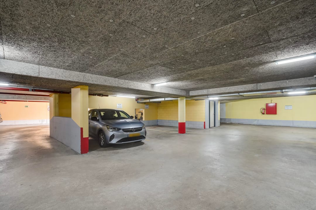 Foto 8 van Raadhuisplein 6