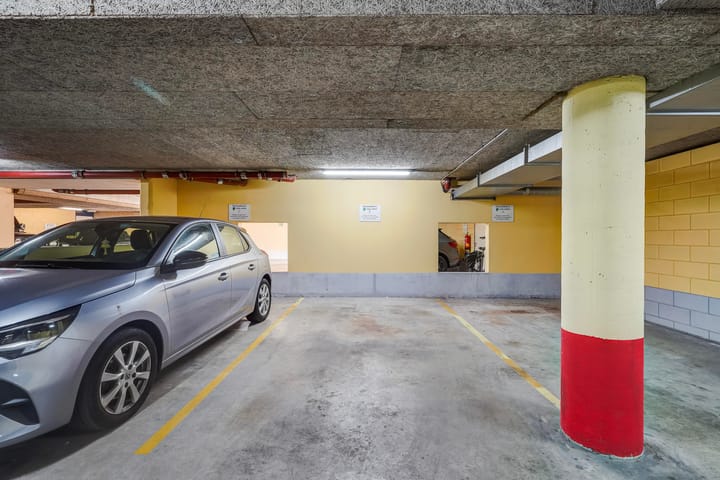 Foto 10 van Raadhuisplein 6