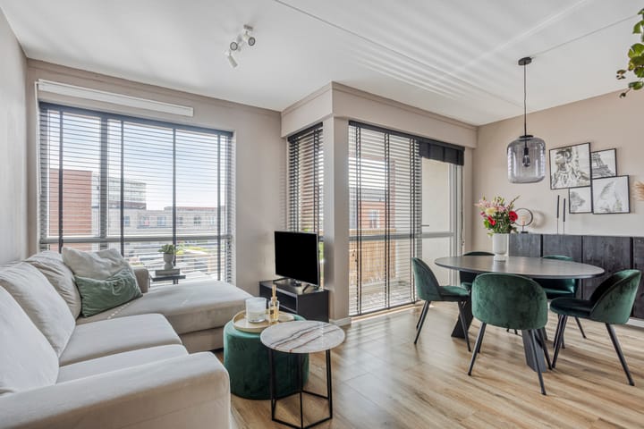 Foto 1 van Pleinbuurt 14