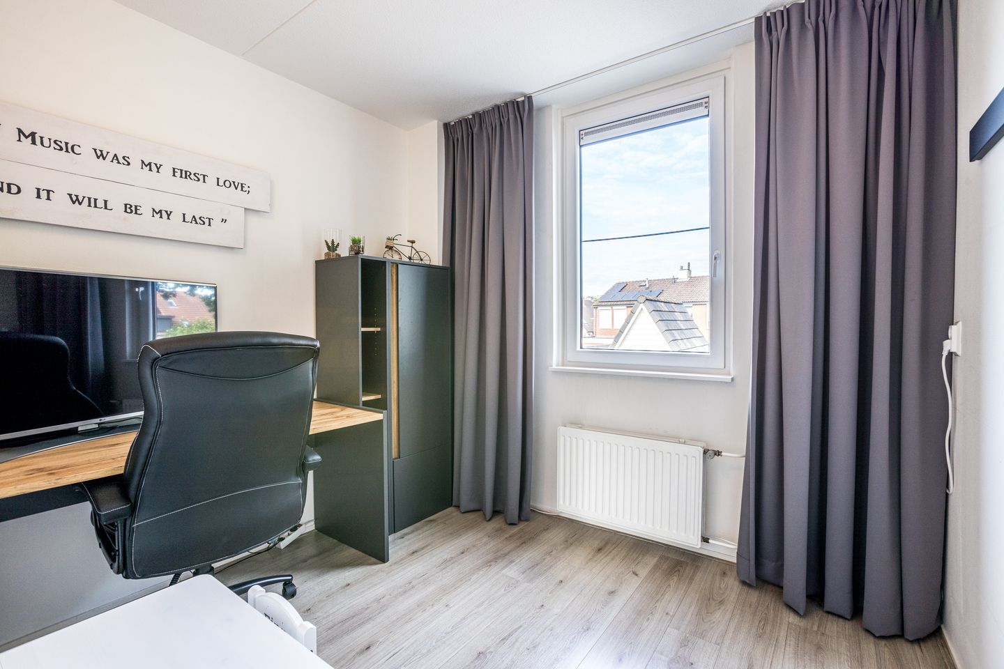 Photo 35 of Schuttevaer 93