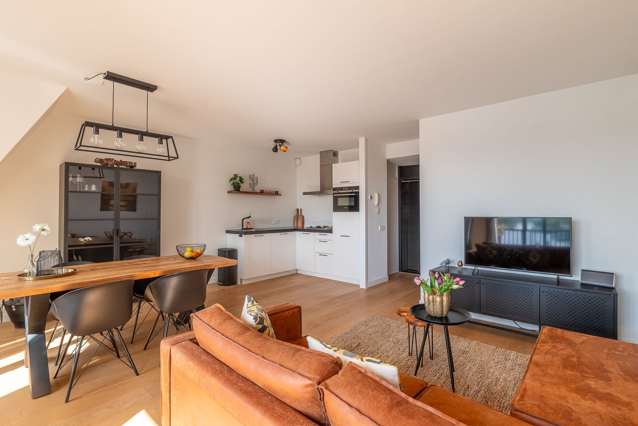 Foto 3 van Zuiddijk 6-H