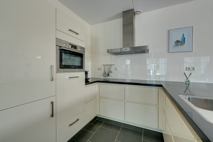 Photo 19 of Julianalaan 2-A