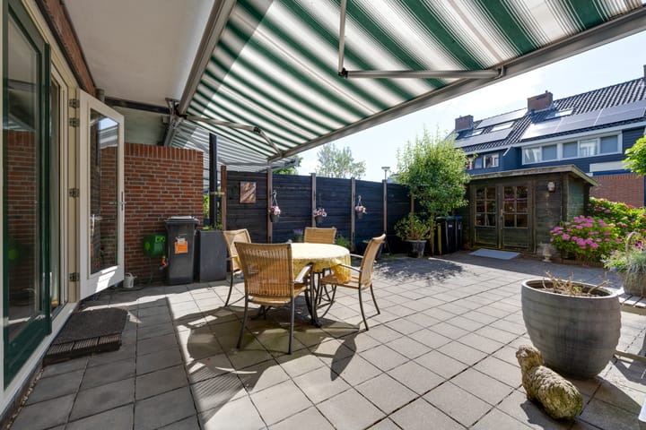 Photo 22 of Julianalaan 2-A