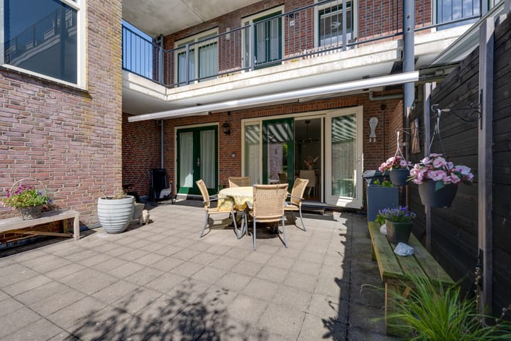 Photo 26 of Julianalaan 2-A