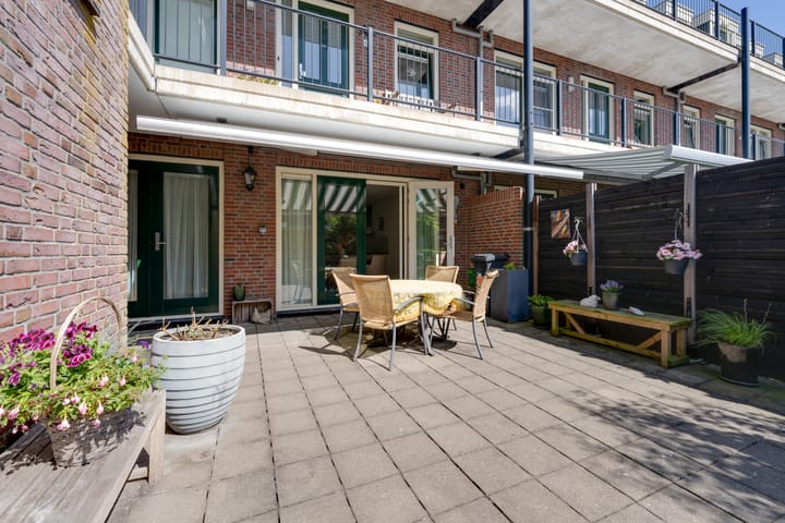 Photo 28 of Julianalaan 2-A