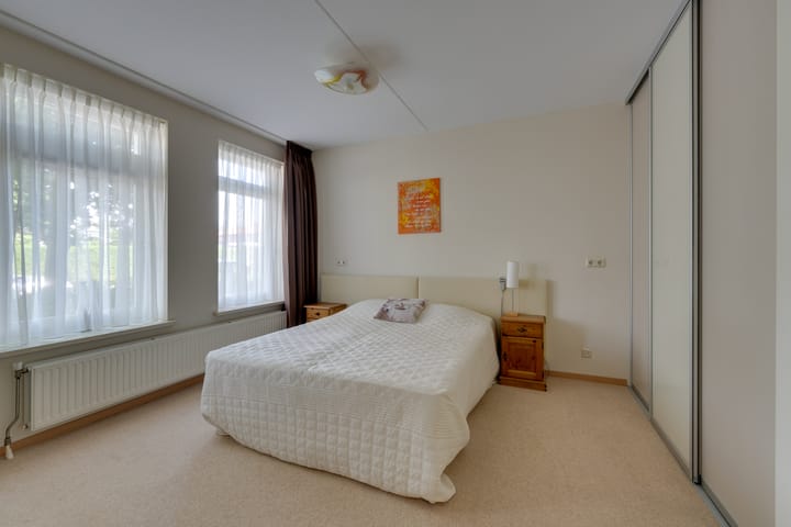 Photo 36 of Julianalaan 2-A