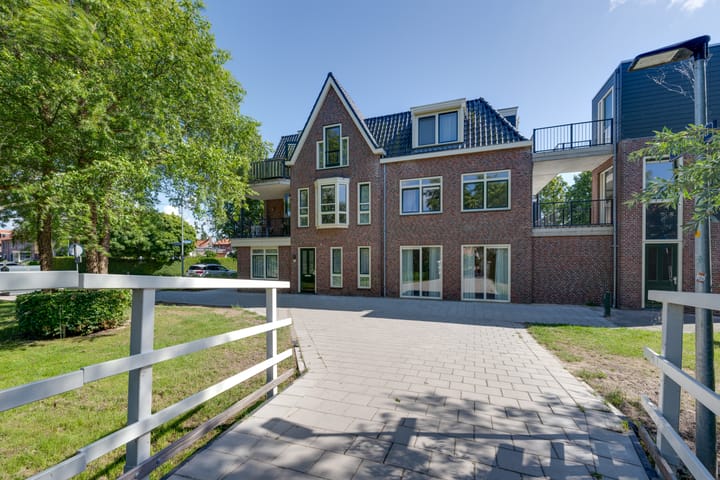 Photo 46 of Julianalaan 2-A