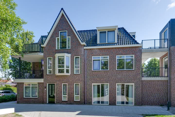 Photo 47 of Julianalaan 2-A