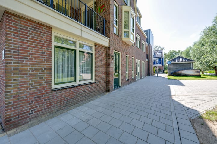 Photo 49 of Julianalaan 2-A